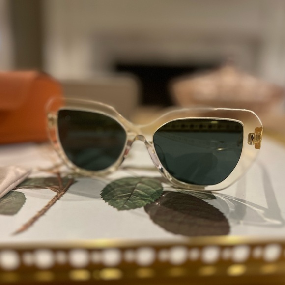 Tory Burch Clear and Green Sunglasses - Picture 3 of 12